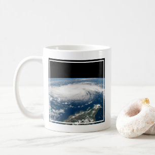 Mug L'Ouragan Dorian Au-Dessus De L'Océan Atlantique.