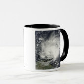 Mug L'ouragan Tomas sur les Petites Antilles (Devant droit)