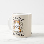 Mug Lourdement Méditée Funny Yoga (Devant gauche)