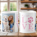 Mug Love & a Dog Custom Pet Photo Pink Valentine's Day<br><div class="desc">Présentation de l'Amour avec Mug de café Empreinte de patte - l'ajout parfait à toute collection d'amoureux de les chiens. Cette tasse moderne et élégante présente un design audacieux qui ne manquera pas de vous attirer l'oeil. Avec des accents rose chic et d'adorables empreintes de pattes, cette tasse est à...</div>