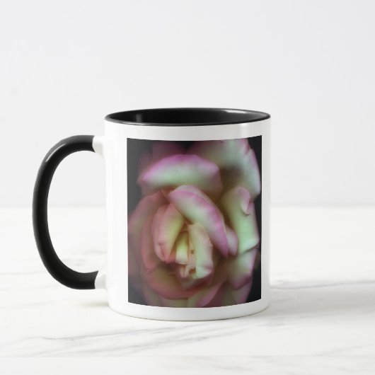 Mug <Love is a Rose> par Nathan Griffith (Gauche)