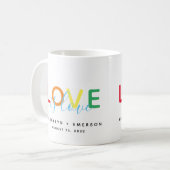 Mug Love is Love Rainbow Typography (Devant gauche)