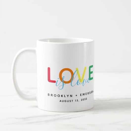 Mug Love is Love Rainbow Typography (Gauche)