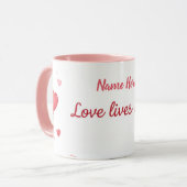 Mug Love lives here - Pink and Red hearts  (Devant gauche)