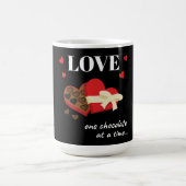 Mug Love One Chocolate at a Time Drôle Citation (Centre)