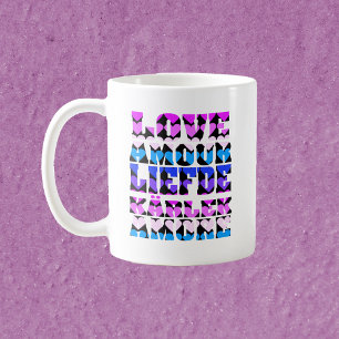 Mug Love Typographie Beaucoup de langues Coeurs rose