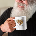 Mug Love You Grand-père coeur Photo<br><div class="desc">Tasse à café grand-père personnalisée avec 2 photos de famille en forme de coeur mignon,  les mots "nous t'aimons grand-père",  et les noms des petits-enfants. Peut être changé en n'importe quelle relation !</div>