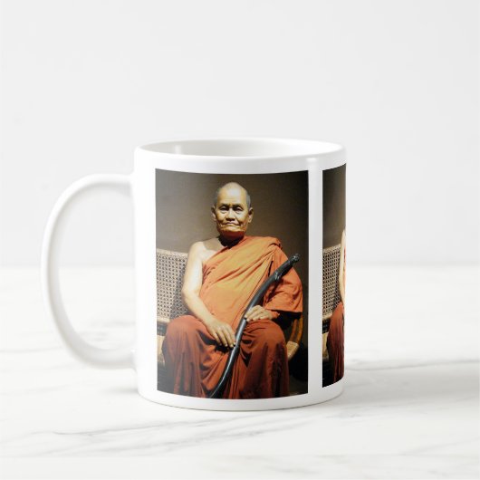 Mug Luang Poo Cha Subhaddho ... Moine bouddhiste (Gauche)