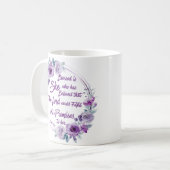 Mug Luc 1:45 Béni est Elle Florale violette (Devant gauche)