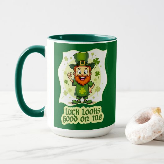 Mug Luck Looks Good on Me St Patrick’s Day - caneca (Avec donut)