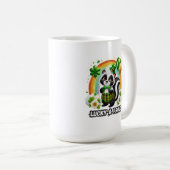 Mug Lucky and Proud Shamrock Skunk (Devant droit)