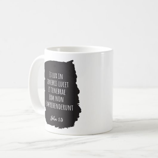 Mug Lumière de l'Evangile latin dans l'obscurité catho (Devant gauche)