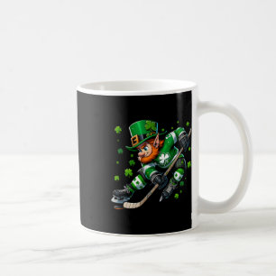 Mug Lutin jouant au hockey St Patrick Sport Me