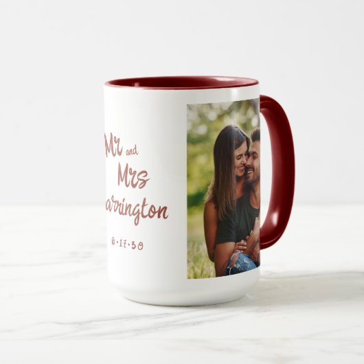 Mug M. et Mme Brosse Script Typographie Photo Cadeau (Devant droit)