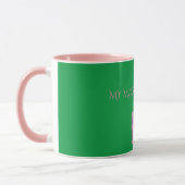 Mug 'MA MÈRE EST SPÉCIALE' rose/vert rose deux tonneau (Gauche)