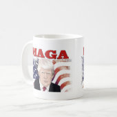 Mug MAGA American Flag Trump texte rouge (Devant gauche)