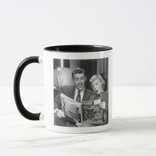 Mug Magazine de lecture de couples (Gauche)
