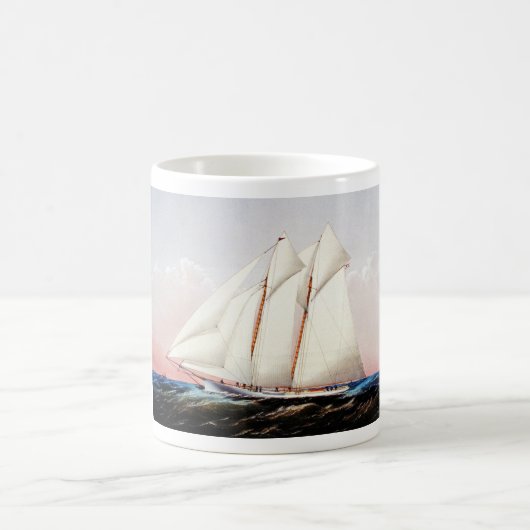 Mug Magic, yacht de goélette (Centre)