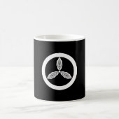 MUG MAGIQUE 丸に土佐柏 (Centre)