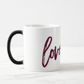 Mug Magique Aimé. Typographie de script moderne de Bourgogne (Gauche)