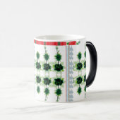 Mug Magique arrière - plan rayé rouge et vert (Devant droit)