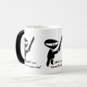 Mug Magique Assassin noir silencieux de ninja, armé et (Devant gauche)