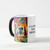 Mug Magique Attrapez la brise | Alien Disk Golf (Devant gauche)