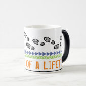 Mug Magique AVENTURE D'UN Randonnée DE VIE Bottes pas pas (Devant droit)