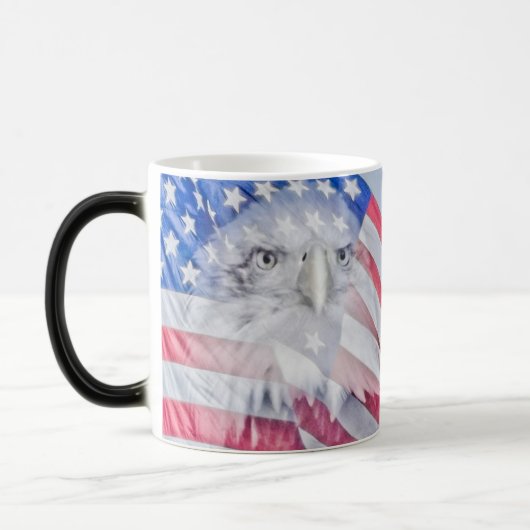 Mug Magique Bald Eagle et le drapeau américain (Gauche)