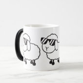 Mug Magique Bande dessinée mignonne de moutons blancs (Devant gauche)
