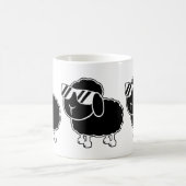 Mug Magique Bande dessinée mignonne de moutons noirs (Centre)