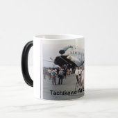 Mug Magique Base aérienne de Tachikawa, Japon (Devant gauche)