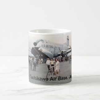 Mug Magique Base aérienne de Tachikawa, Japon