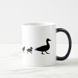 Mug Magique Canard et canetons de mère en silhouette