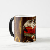 Mug Magique Chat et chatons Jouer avec chaise (Devant gauche)