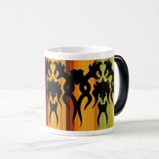 Mug Magique Conception du symbole du dragon tribal (Devant droit)