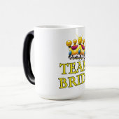 Mug Magique Couronne de mariage Team Bride (Devant gauche)