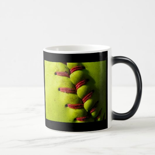 Mug Magique Couture du base-ball de Fastpitch (Droite)