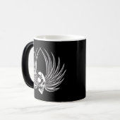 Mug Magique Crâne croisé avec ailes (Devant gauche)