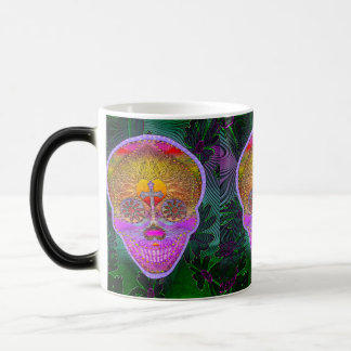 Mug Magique Crâne rose et pourpre de sucre avec la croix et