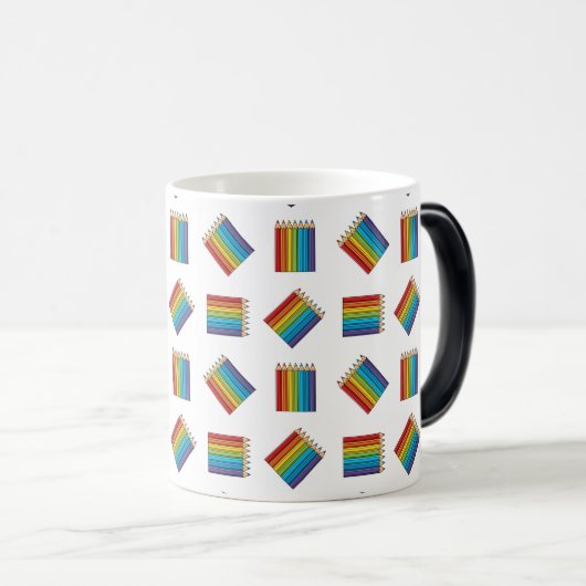 Mug Magique Crayons de couleur arc-en-ciel (Devant droit)