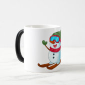 Mug Magique Cute Skiing Snowman Illustration (Devant gauche)