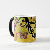 MUG MAGIQUE ÉCLAIRAGE JAUNE, MONOGRAMME FLORAL NOIR, (Devant gauche)