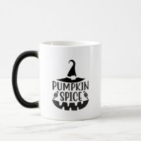 Épice citrouille avec une sorcière Jack-O-Lantern