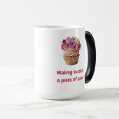 Mug Magique Faire du succès un morceau de gâteau (Devant droit)