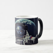 Mug Magique Funny Astronaut Shorthair Cat dans l'espace (Devant droit)