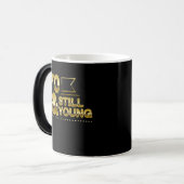 Mug Magique Golden 70 and still young 70th birthday quote (Devant gauche)