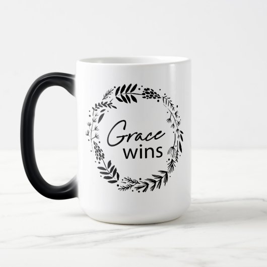 Mug Magique Grace remporte la couronne noire (Gauche)