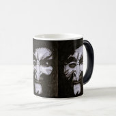 MUG MAGIQUE HALLOWEEN WITCH DONNE LE MAL OEIL (Devant droit)