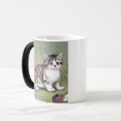 Mug Magique Illustration vintage de chaton rayé (Devant gauche)